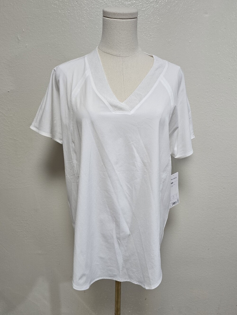 Athleta Zephyr V-Neck Tee White Size Medium NWT - Picture 5 of 11